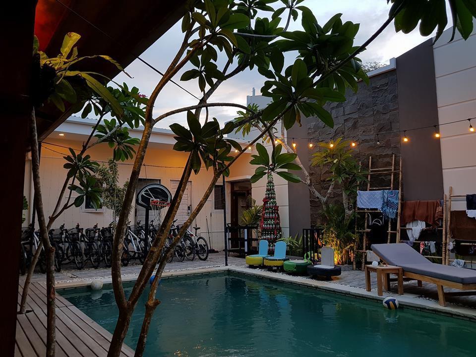 Atlas Gili Party